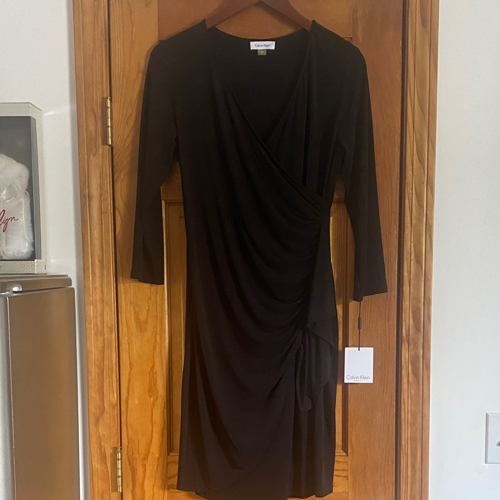 NWT Calvin Klein Black Sheath Dress V-Neck 3/4 Sleeve Size 8